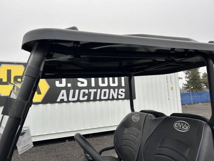 2024-envy-nv4-electric-golf-cart-image-19