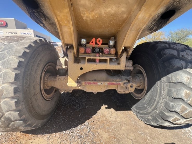 2010-caterpillar-740b-image-18