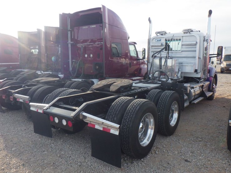 2016-kenworth-t880-image-7