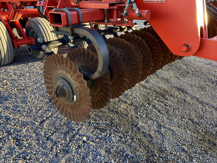 2013-kuhn-krause-8000-25-image-2