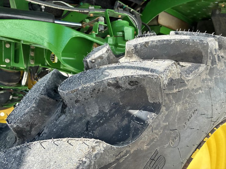 2018-john-deere-r4030-image-47