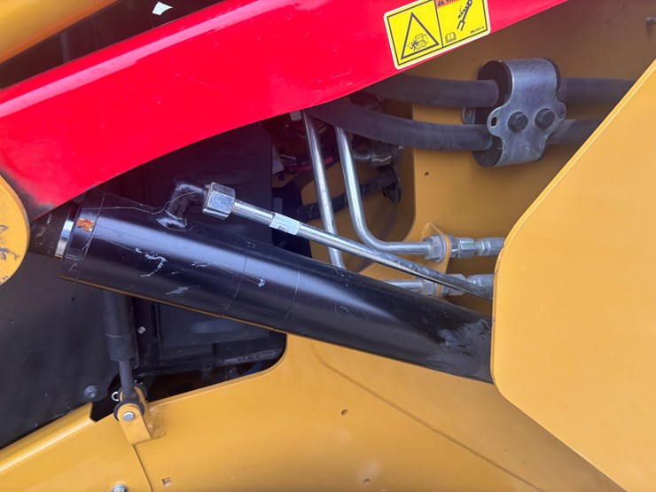 2023-caterpillar-289d3-image-58