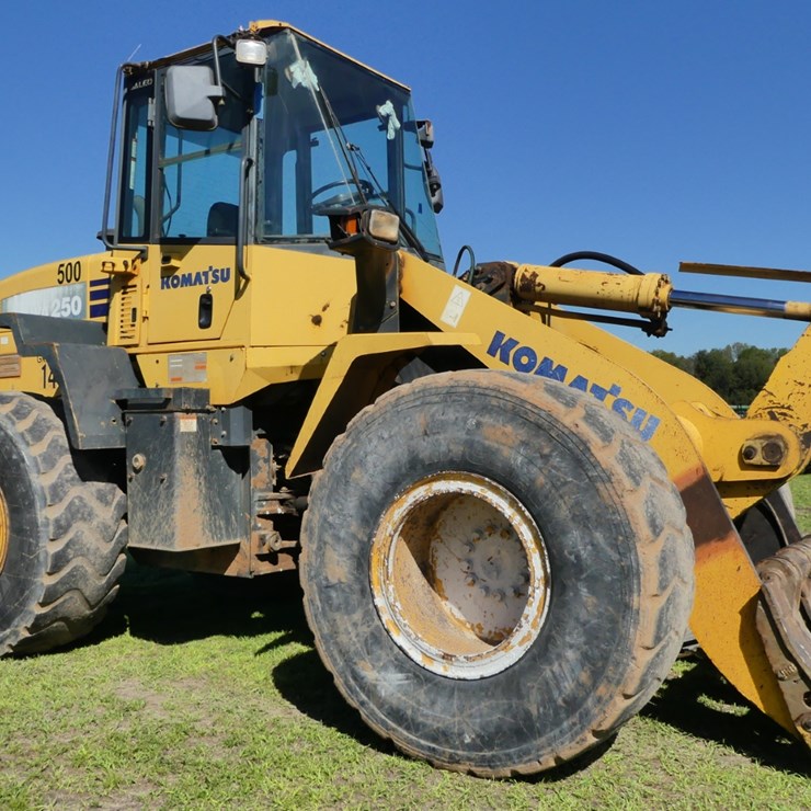 KOMATSU WA250