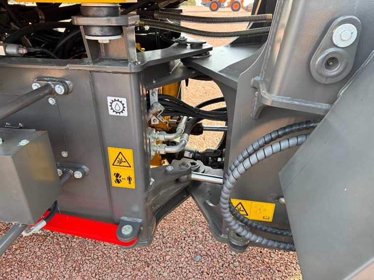 2022-sdlg-l918f-image-23