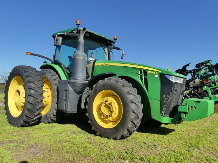 john-deere-8370r-image-1
