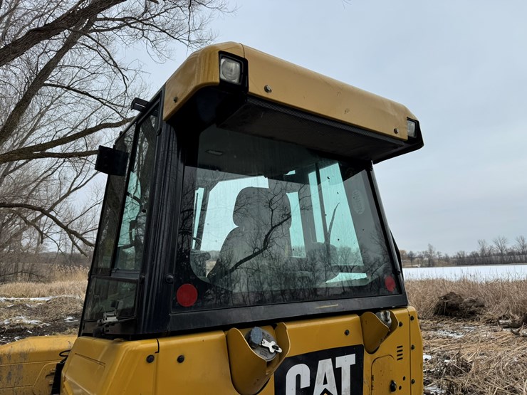 caterpillar-d4k-xl-image-16