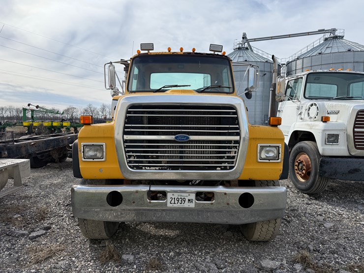 ford-l8000-image-2