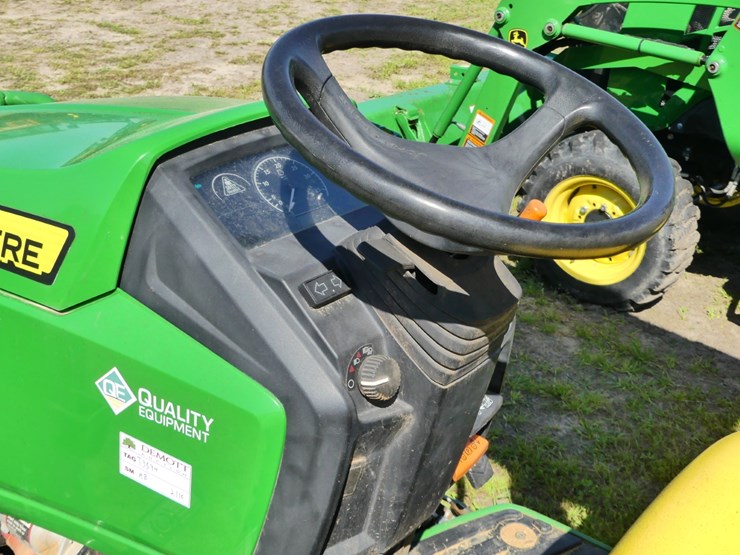 2025-john-deere-2025r-image-16
