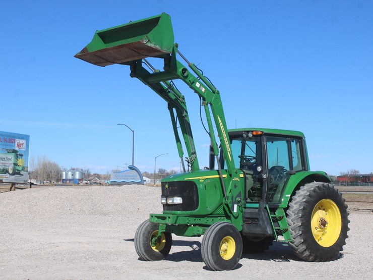 2004-john-deere-7320-image-75