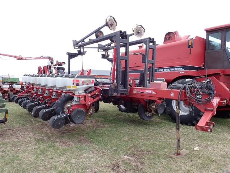 2007-white-8186-image-2