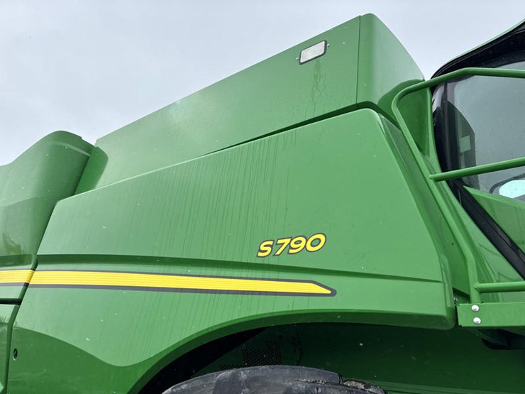 2018-john-deere-s790-image-19