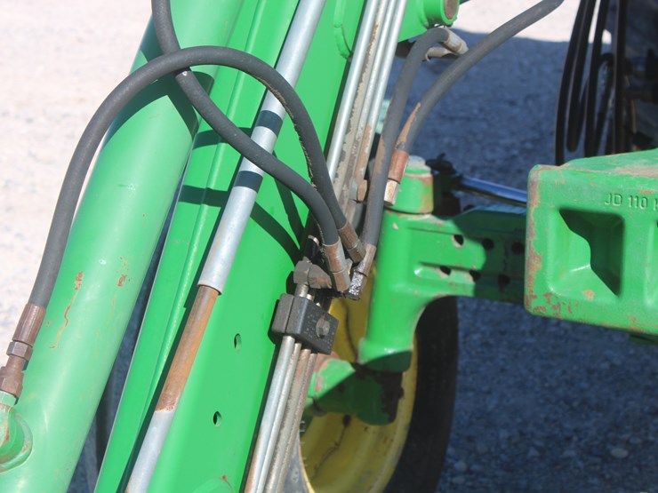 2004-john-deere-7320-image-19
