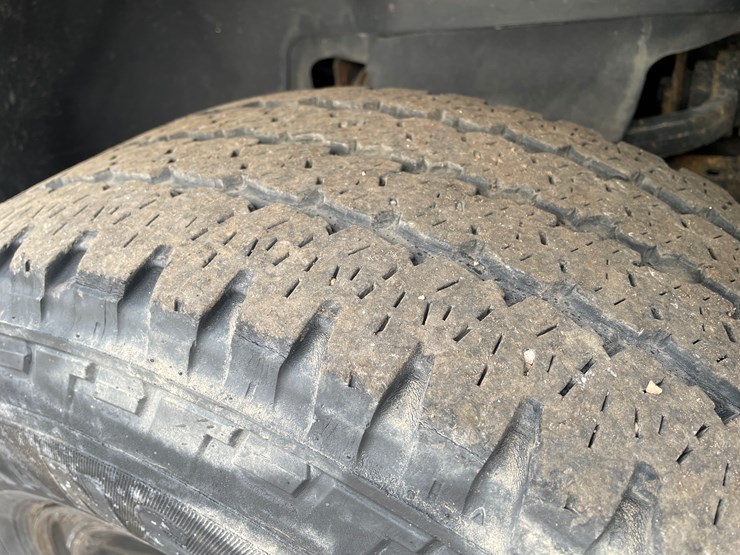 2012-chevrolet-2500hd-image-14