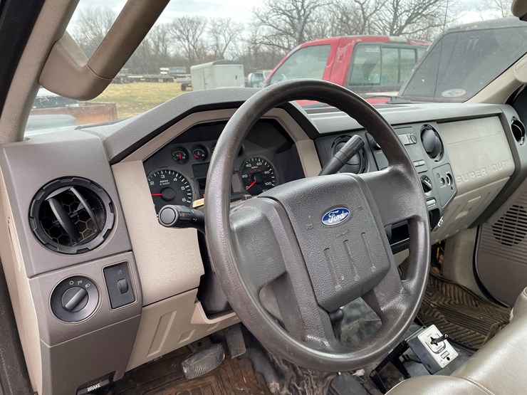 2008-ford-f250-xl-image-33