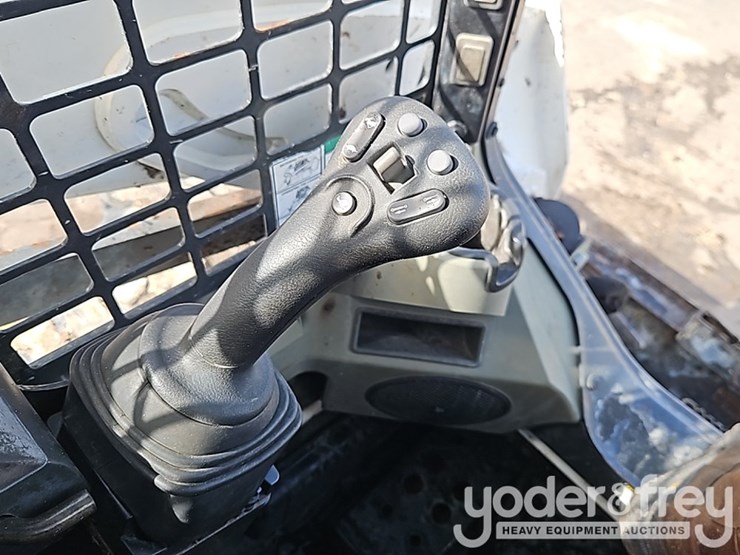 2019-bobcat-s570-image-19