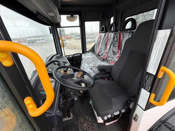 2024-dennis-eagle-proview-image-18