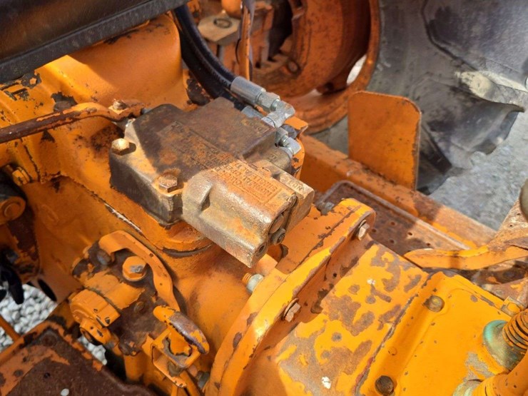 1982-ford-540-image-23