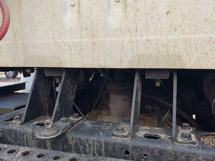 1993-international-8100-image-12