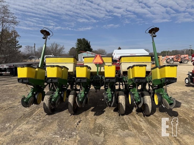 1993-john-deere-7200-image-5