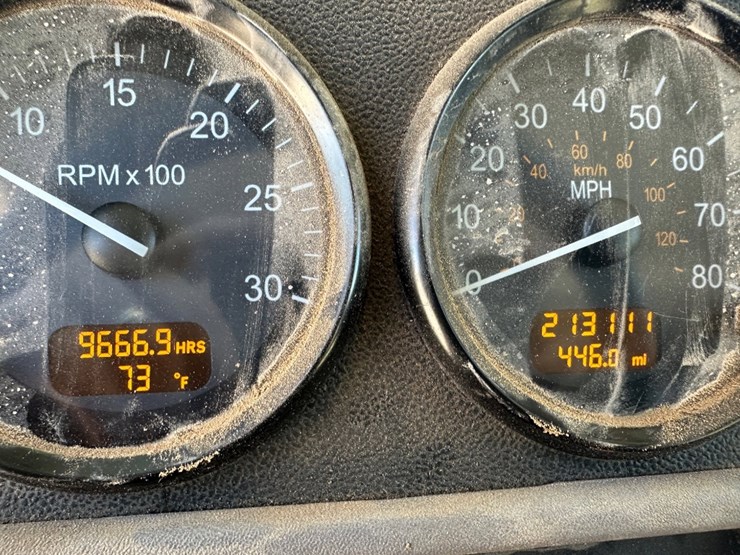 2013-peterbilt-367-image-15