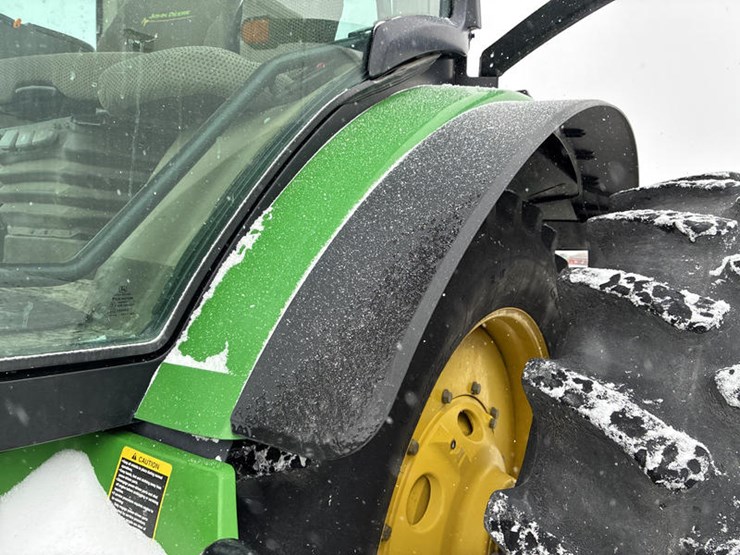 2011-john-deere-8335r-image-26