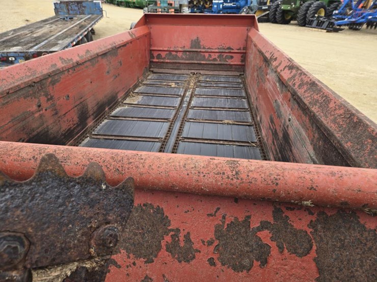 new-holland-195-image-10