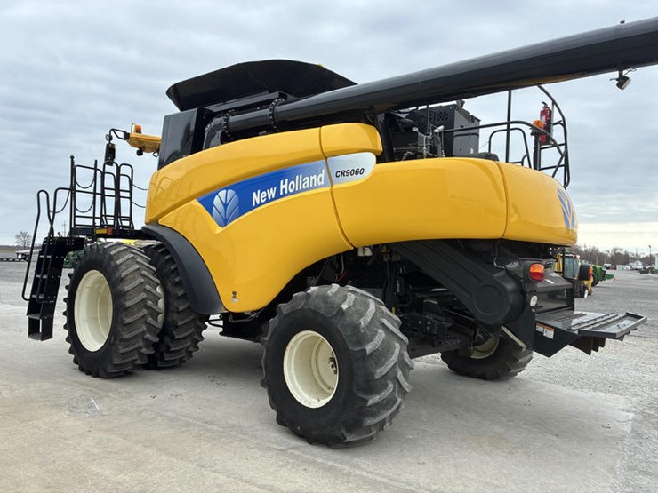 2009-new-holland-cr9060-image-9