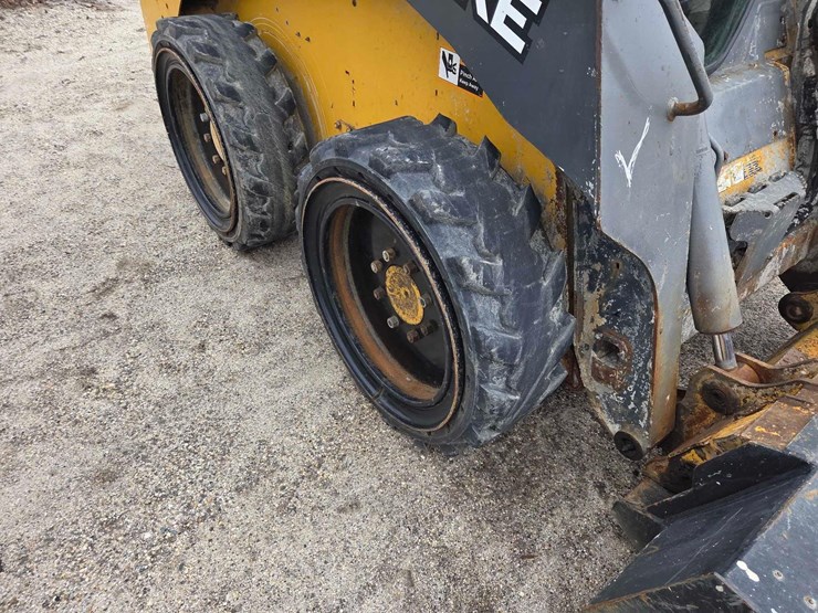 2018-deere-316gr-image-12