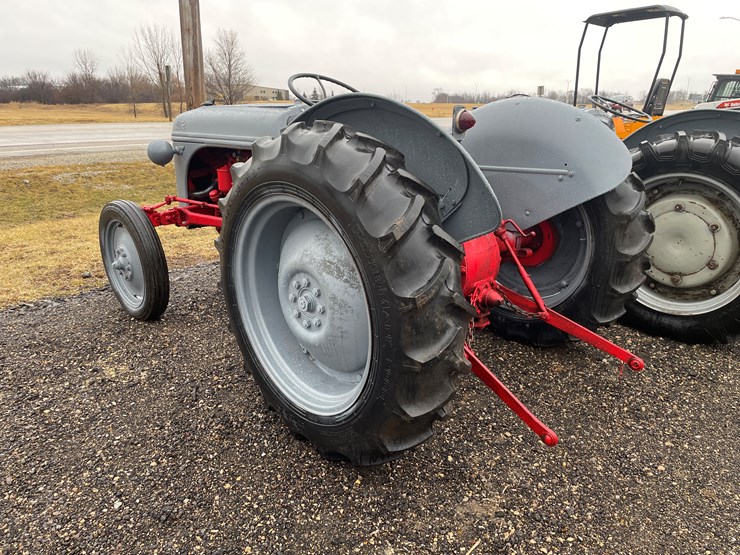 2018-ford-8n-image-6