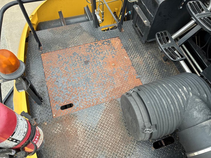 2009-new-holland-cr9060-image-77