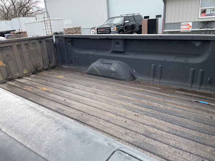 2012-chevrolet-3500-image-31