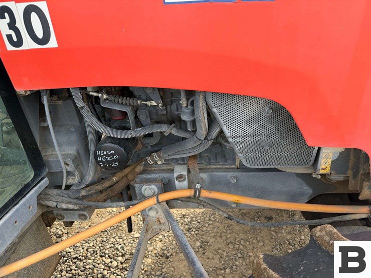 2016-kubota-m8540hd-image-29