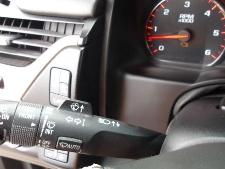 2016-gmc-yukon-denali-image-24