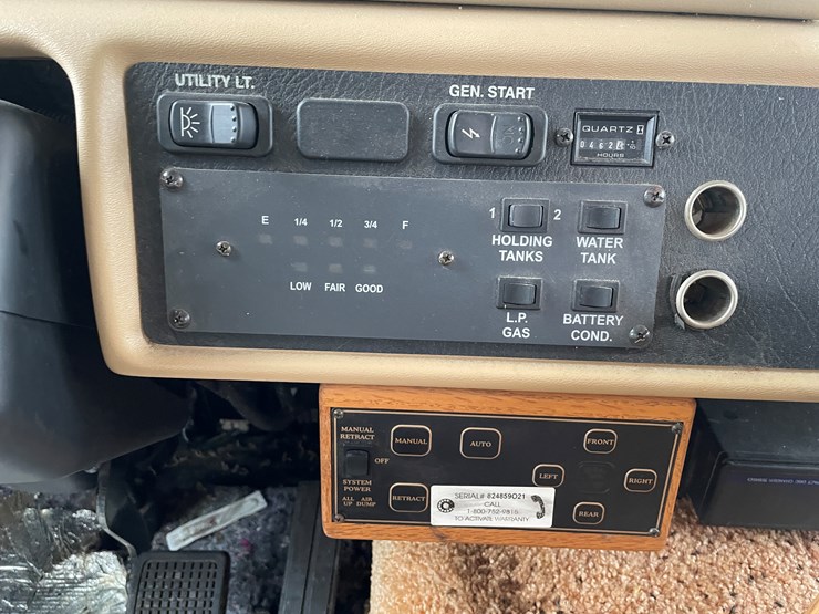 #2026-•-1999-ford-fleetwood-bounder-32h-rv-(has-wi-title)-image-31