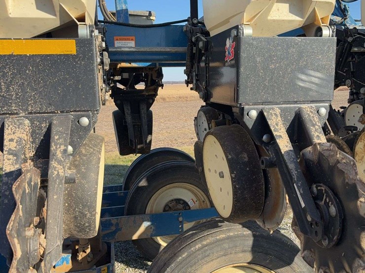 2009-kinze-3600-image-39