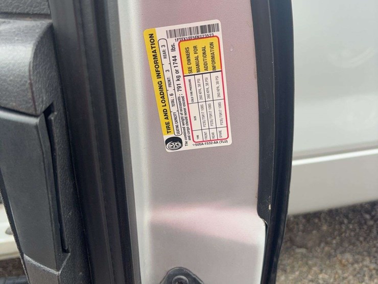 2014-ford-f150-xl-image-18