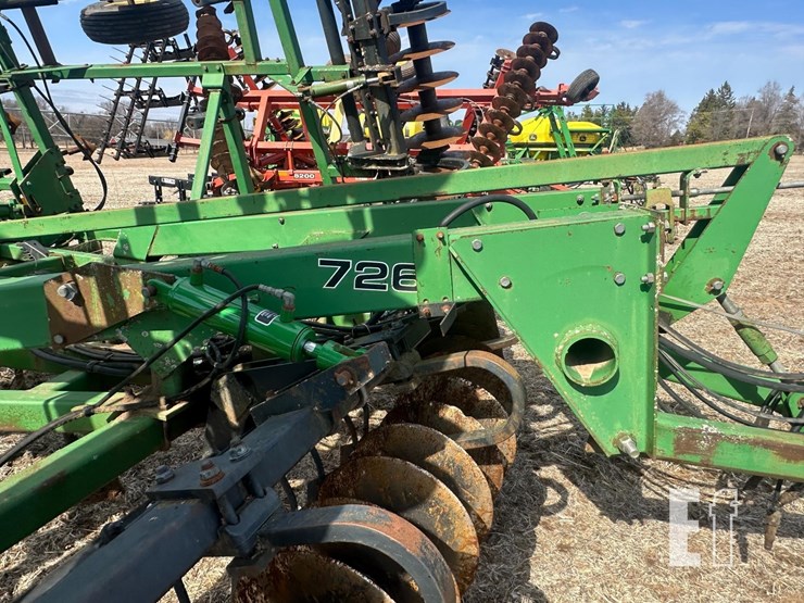 john-deere-726-image-11