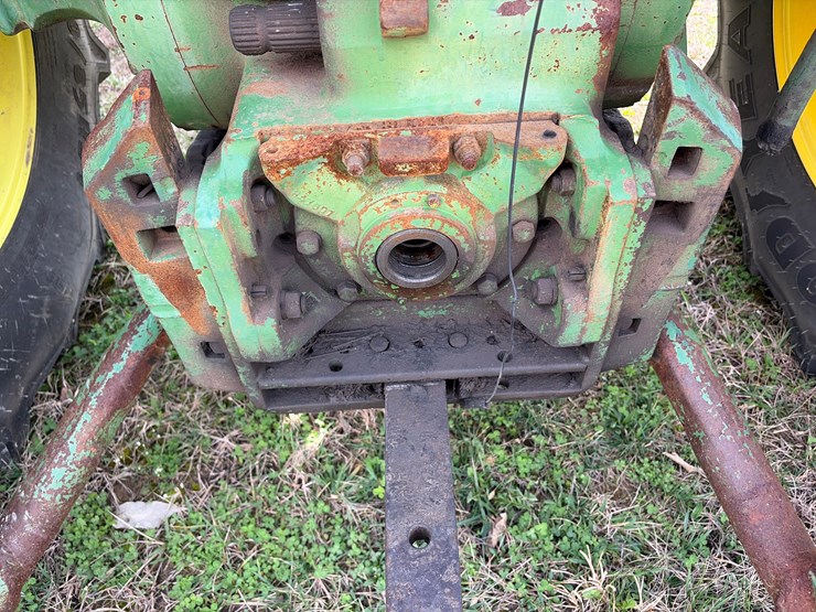 john-deere-4040-image-16