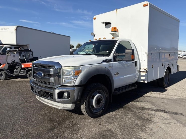 2012-ford-f550-image-1