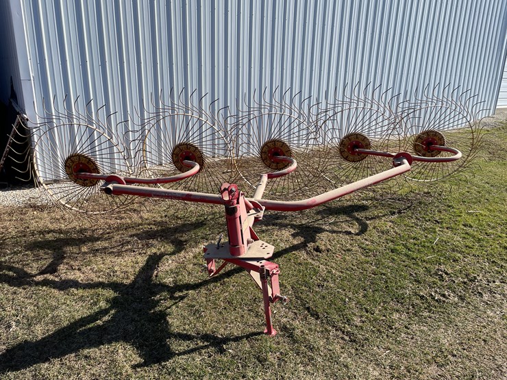 #3109-•-tonutti-hay-rake-image-2