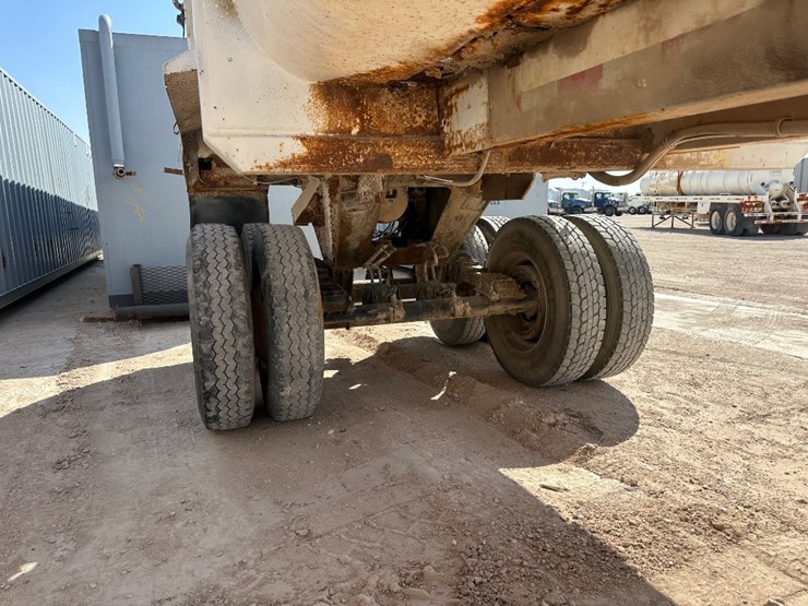 2005-unknown-trailer-image-7