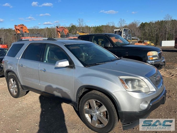 2012-gmc-acadia-slt-image-1