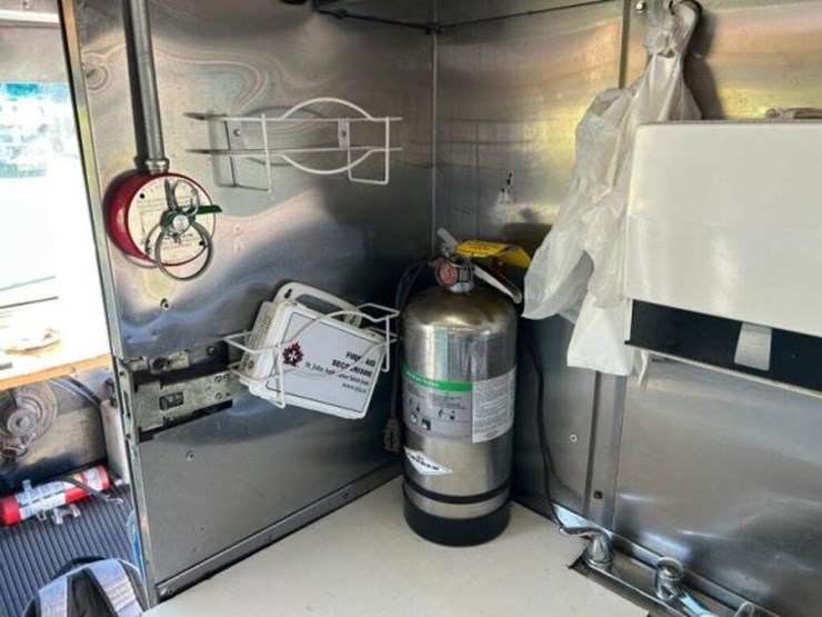 2007-ford-l-image-24