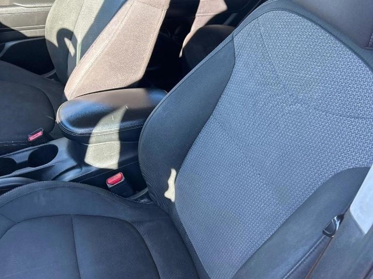 2019-kia-soul-4dr-hatchback-image-35