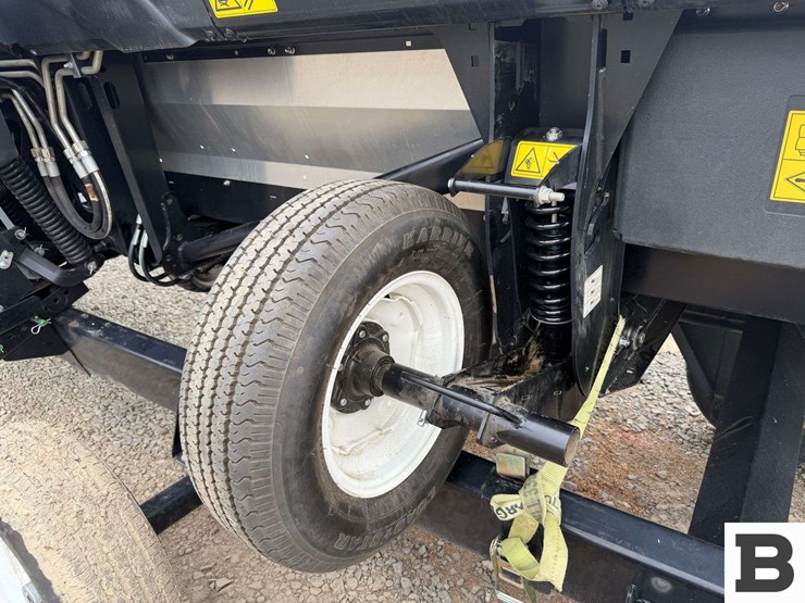 2023-mac-don-fd240-image-23