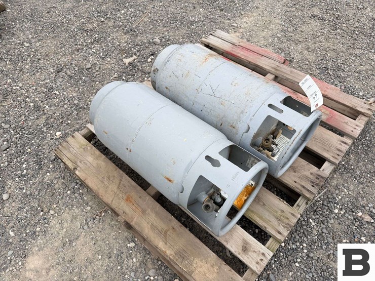 (2)-ul-inc.-industrial-truck-propane-tanks-image-3