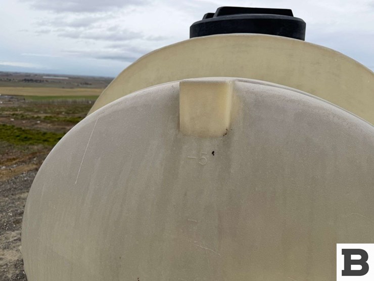 chemigation-trailer-w/-custom-applicator-image-12