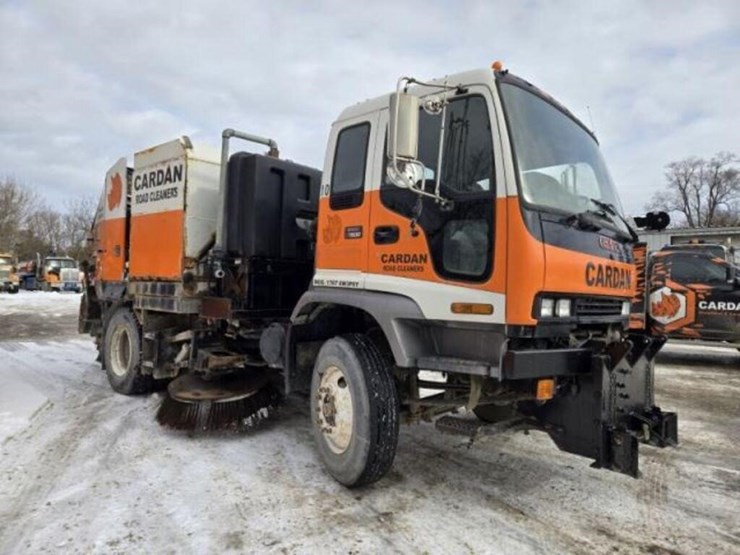 2009-gmc-t7500-image-4