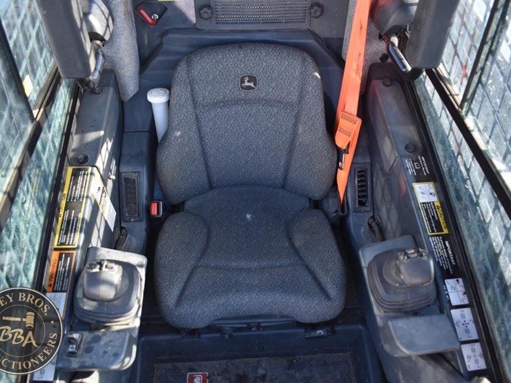 2023-deere-333g-image-41