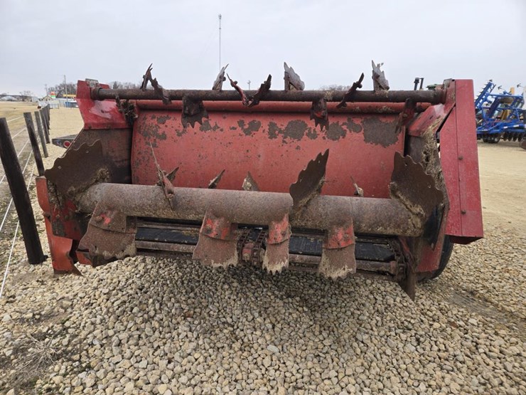 new-holland-195-image-9